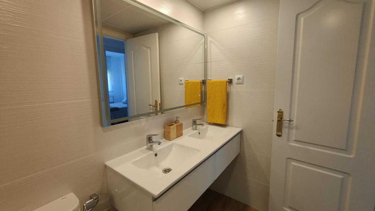 Luxury Apartment Bajondillo Beachfront توريمولينوس المظهر الخارجي الصورة