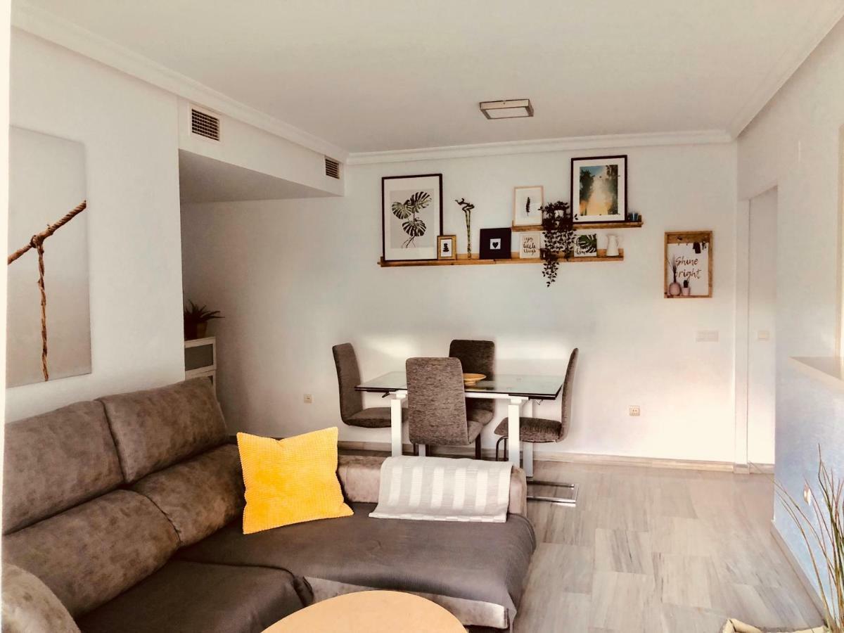 Luxury Apartment Bajondillo Beachfront توريمولينوس المظهر الخارجي الصورة